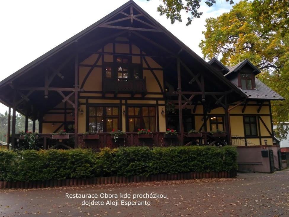 Homestay Poděbrady Kültér fotó